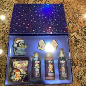 Bluey 7 Piece Deluxe Bath Set By Taste Beauty. New In Box